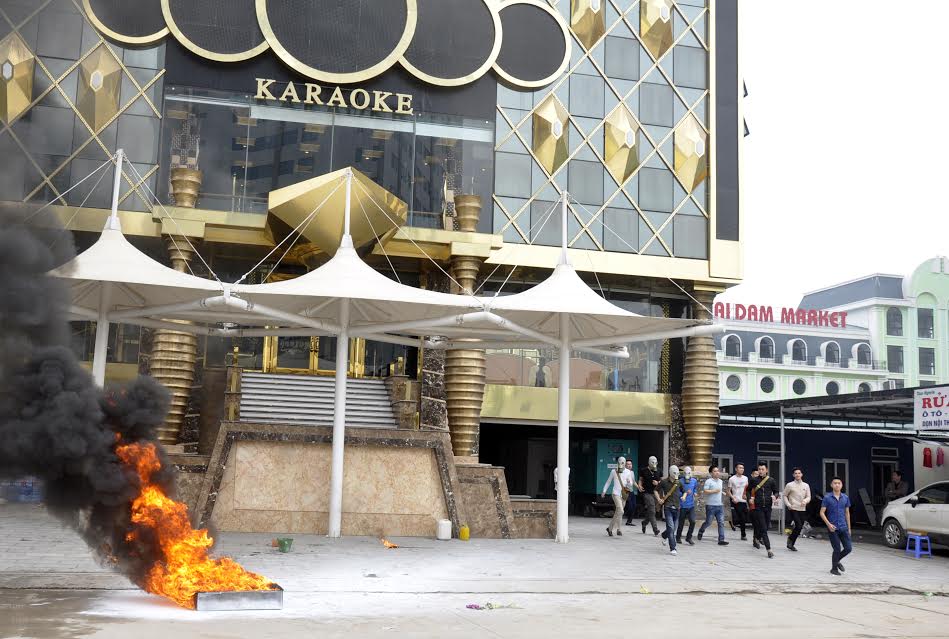 Yêu cầu về cửa PCCC cho quán Karaoke